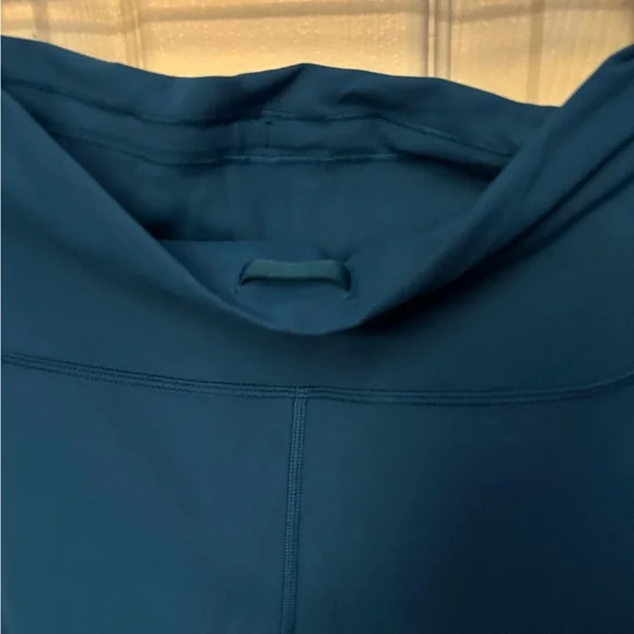 Lululemon Wunder 28inch leggings. Not sure color- is more teal in person. - Picture 3 of 3